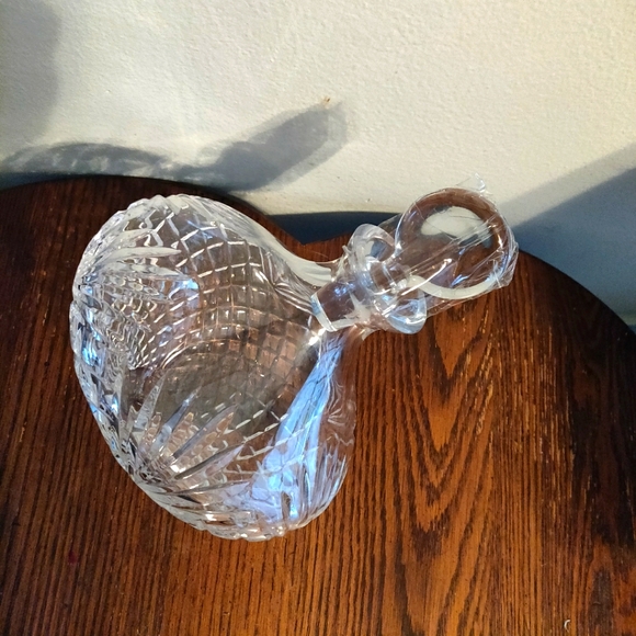 Side Rest Crystal Glass Decanter Vintage Hand Blown Astal 68 Ounce NWOT